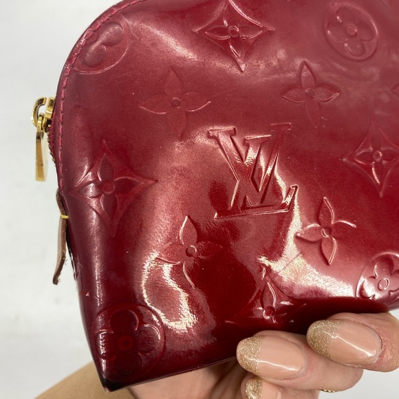Louis Vuitton Vernis Pouch - Picture 9 of 12